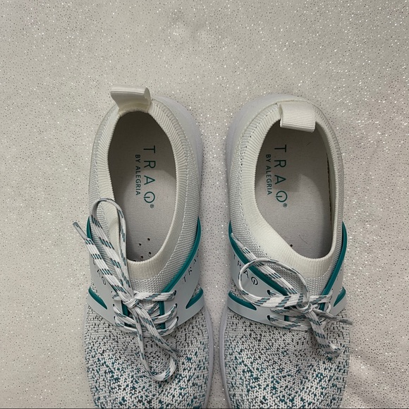 TRAQ Qool White Multi Fitness Lace-Up Shoe by Alegria - Picture 4 of 12